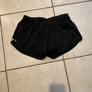 UNDER ARMOUR SHORTS